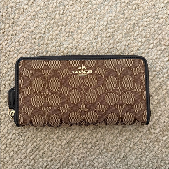 Coach Tan Signature Bag and Wallet - Picture 6 of 7